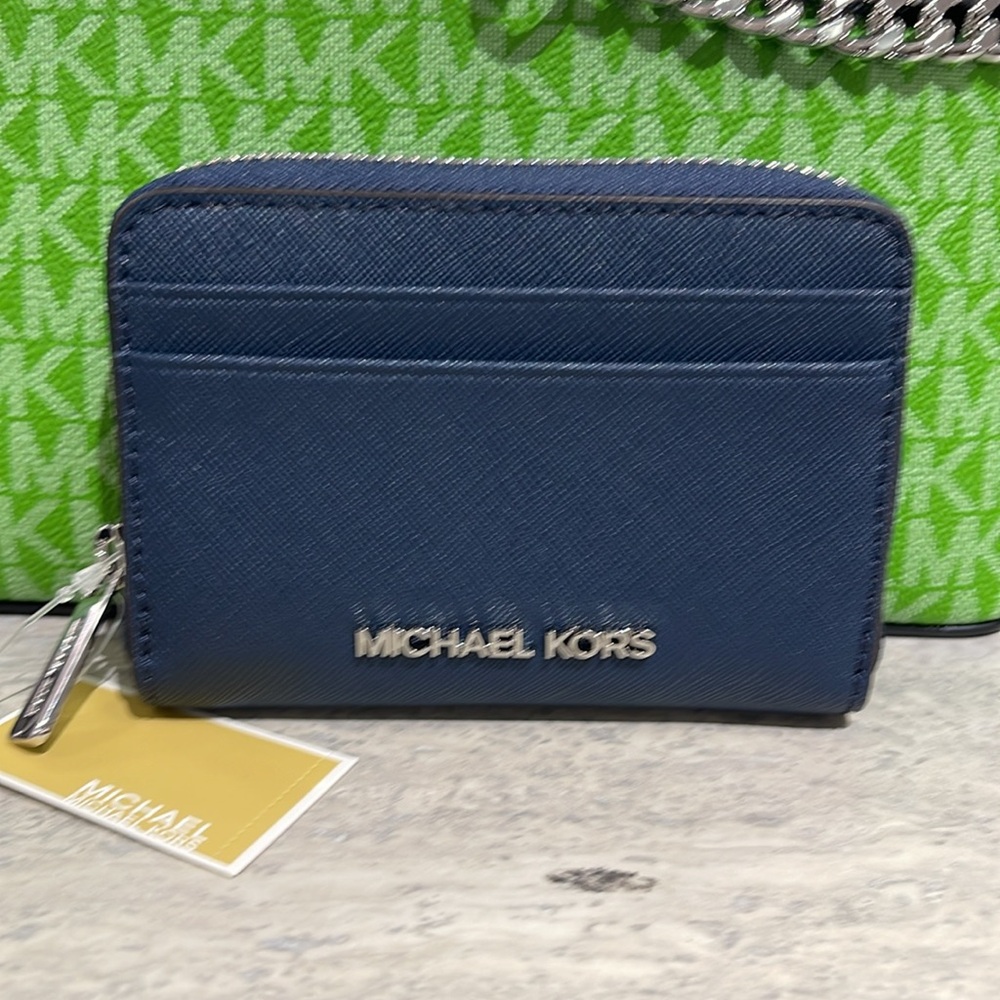 Michael Kors Navy Card Holder - Picture 13 of 16